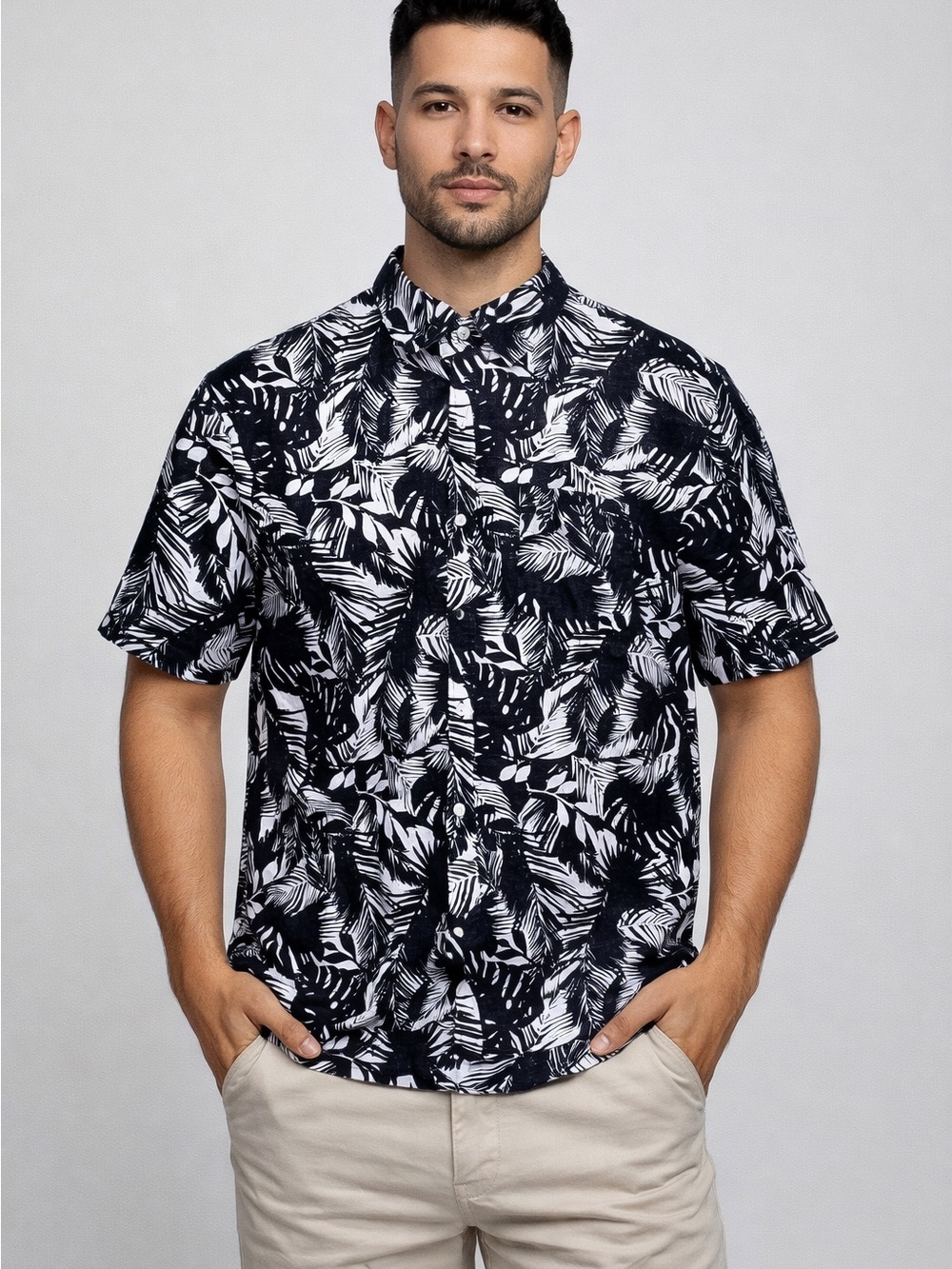 Old Navy Vacation Tropical Button Up Shirt Men’s 3XL Black White Short Sleeve